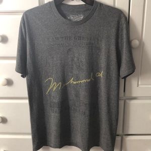 Old Navy Collectible T Muhammad Ali